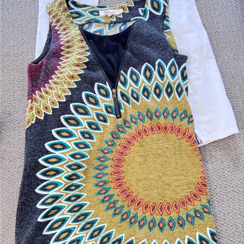 Aryeh Teal and Olive Patterned Knit
